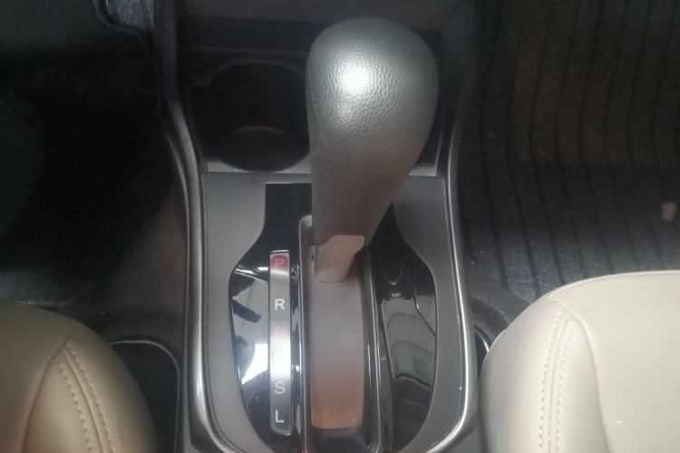 Used Honda Greiz 2016 1.5L CVT Classic Edition Interior 5