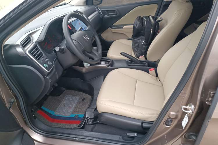 Used Honda Greiz 2016 1.5L CVT Classic Edition Left Front Seat