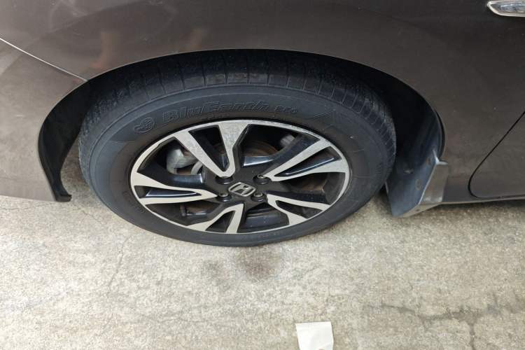 Used Honda Greiz 2016 1.5L CVT Classic Edition Left Front Wheel Hub