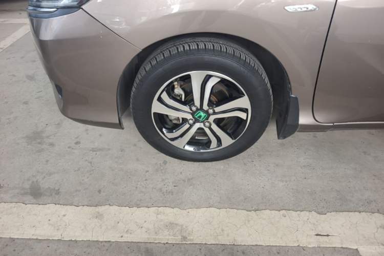 Used Honda Greiz 2016 1.5L CVT Classic Edition Left Front Wheel Hub