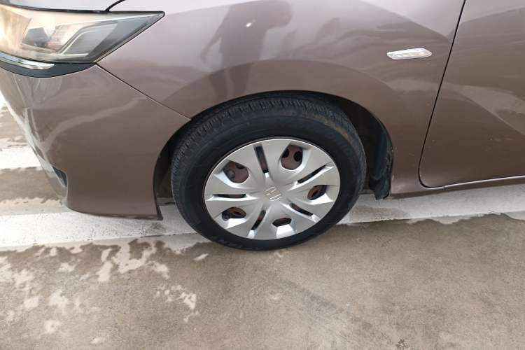 Used Honda Greiz 2016 1.5L CVT Classic Edition Left Front Wheel Hub