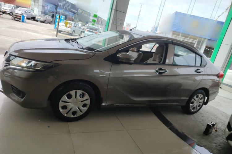 Used Honda Greiz 2016 1.5L CVT Classic Edition Left Side