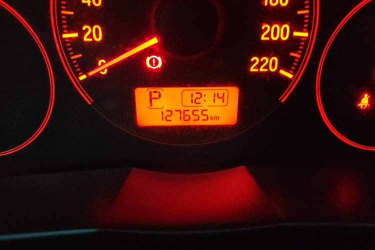 Used Honda Greiz 2016 1.5L CVT Classic Edition Odometer Close Up