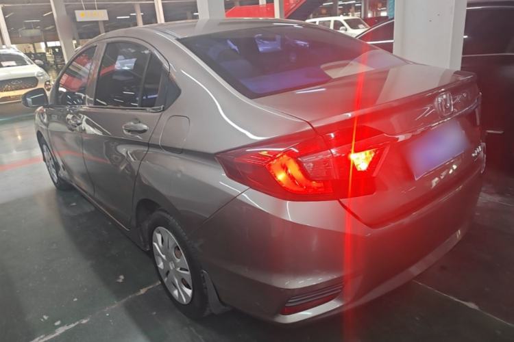 Used Honda Greiz 2016 1.5L CVT Classic Edition Rear Left 45 Deg