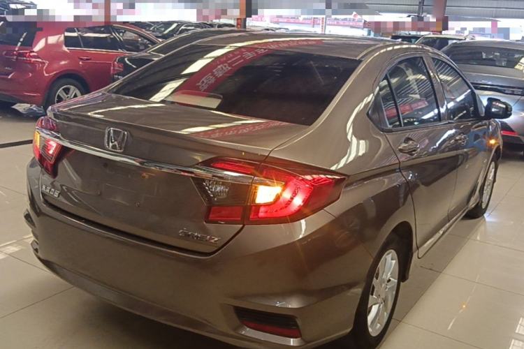 Used Honda Greiz 2016 1.5L Manual Classic Edition Rear Right 45 Deg