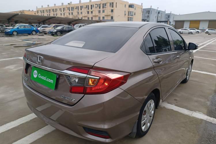Used Honda Greiz 2016 1.5L CVT Classic Edition Rear Right 45 Deg