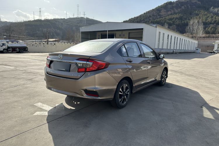 Used Honda Greiz 2016 1.5L Manual Classic Edition Rear Right 45 Deg