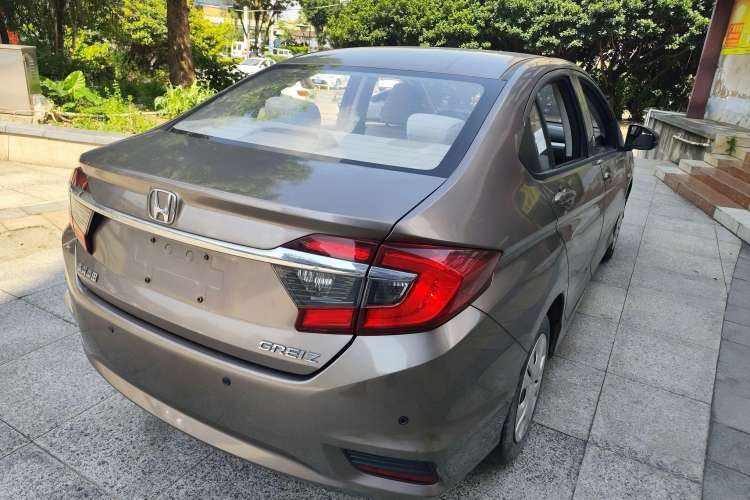 Used Honda Greiz 2016 1.5L CVT Classic Edition Rear Right 45 Deg