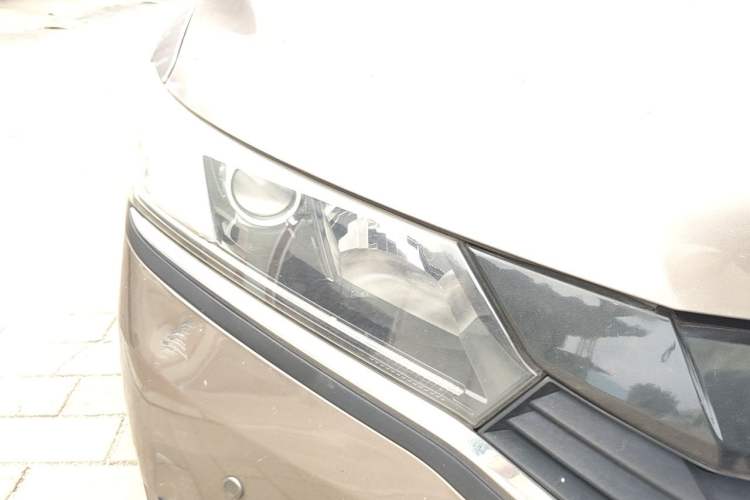 Used Honda Greiz 2016 1.5L CVT Classic Edition Right Front Headlight