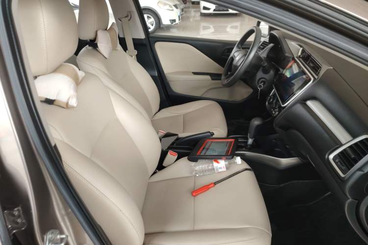Used Honda Greiz 2016 1.5L CVT Classic Edition Right Front Seat