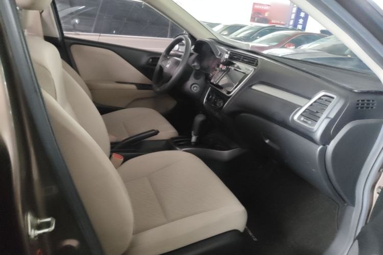 Used Honda Greiz 2016 1.5L CVT Classic Edition Right Front Seat