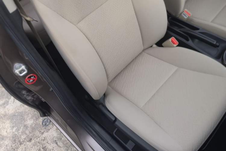 Used Honda Greiz 2016 1.5L CVT Classic Edition Right Front Seat