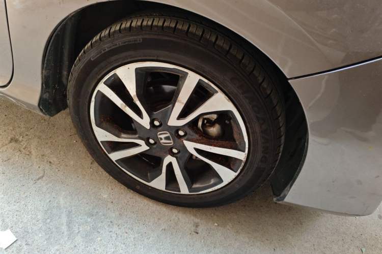 Used Honda Greiz 2016 1.5L CVT Luxury Edition Right Front Wheel Hub