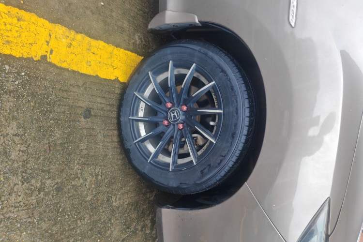 Used Honda Greiz 2016 1.5L CVT Classic Edition Right Front Wheel Hub