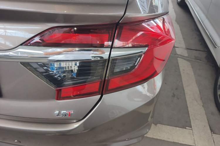 Used Honda Greiz 2016 1.5L CVT Classic Edition Right Rear Taillight