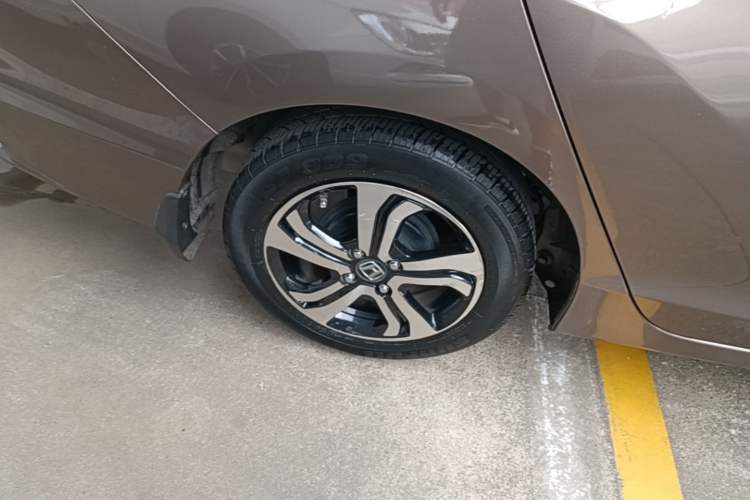 Used Honda Greiz 2016 1.5L CVT Classic Edition Right Rear Wheel Hub