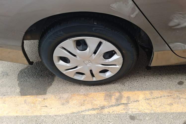 Used Honda Greiz 2016 1.5L CVT Classic Edition Right Rear Wheel Hub