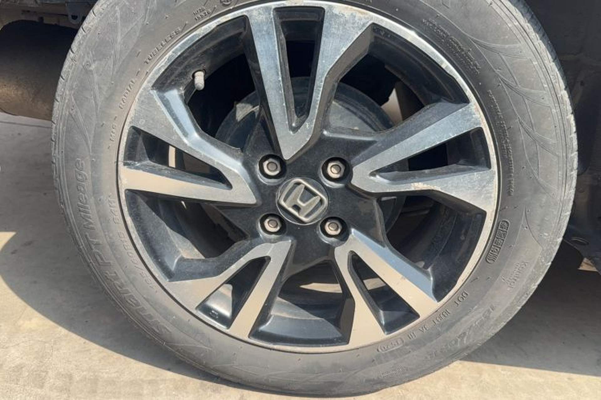Used Honda Greiz 2016 1.5L Manual Classic Edition Right Rear Wheel Hub