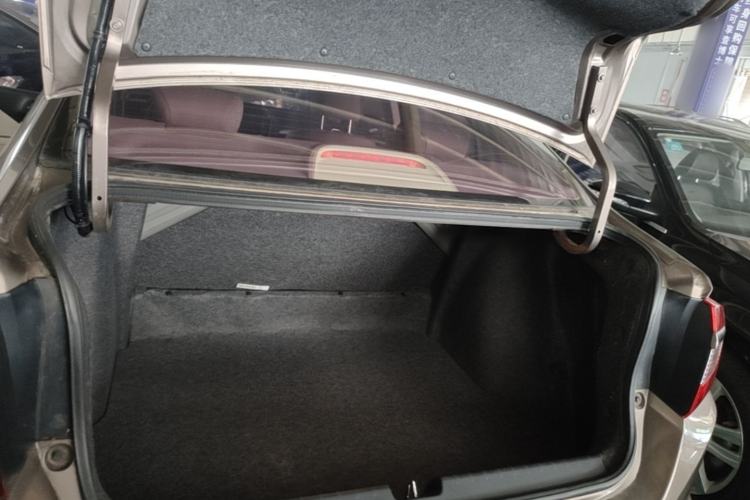 Used Honda Greiz 2016 1.5L CVT Classic Edition Trunk