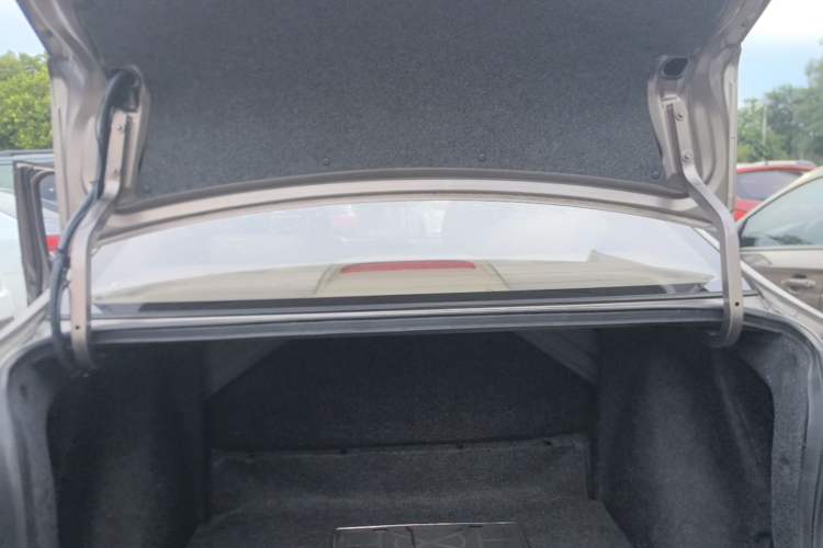 Used Honda Greiz 2016 1.5L CVT Classic Edition Trunk