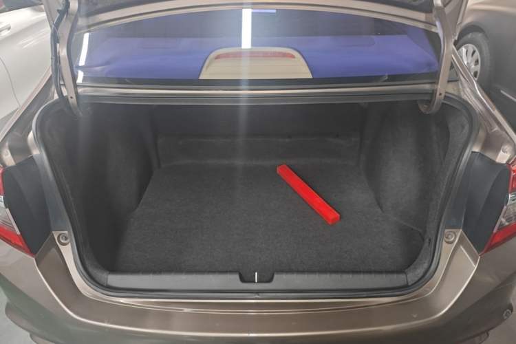 Used Honda Greiz 2016 1.5L CVT Classic Edition Trunk