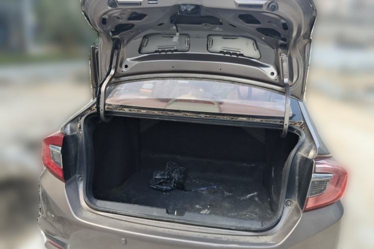 Used Honda Greiz 2016 1.5L Manual Classic Edition Trunk