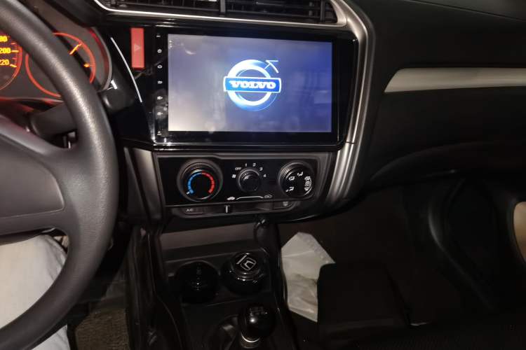Used Honda Greiz 2016 1.5L Manual Classic Edition Audio And AC Panel