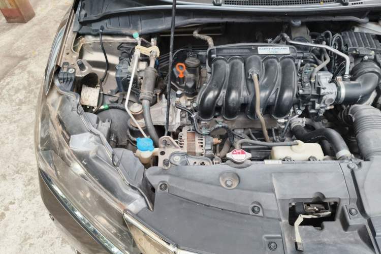 Used Honda Greiz 2016 1.5L CVT Comfort Version Engine Bay Right