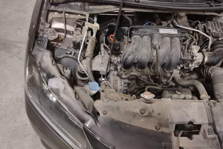 Used Honda Greiz 2016 1.5L Manual Classic Edition Engine Bay Right
