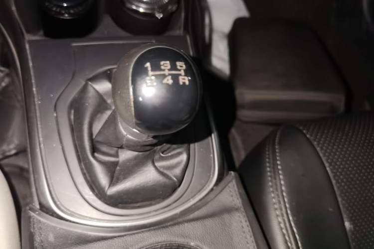 Used Honda Greiz 2016 1.5L Manual Classic Edition Gear Lever