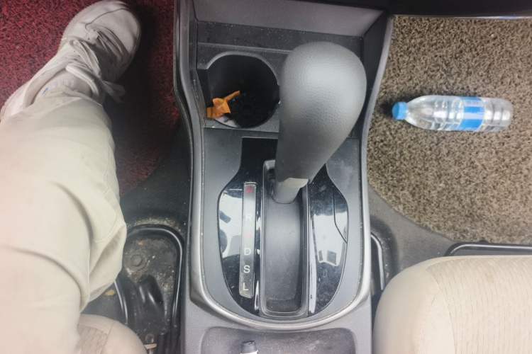 Used Honda Greiz 2016 1.5L CVT Classic Edition Gear Lever