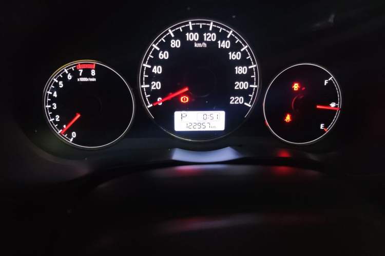 Used Honda Greiz 2016 1.5L CVT Comfort Version Odometer Close Up