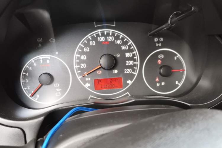 Used Honda Greiz 2016 1.5L CVT Comfort Version Odometer Close Up
