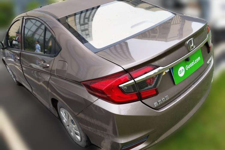 Used Honda Greiz 2016 1.5L Manual Classic Edition Rear Left 45 Deg