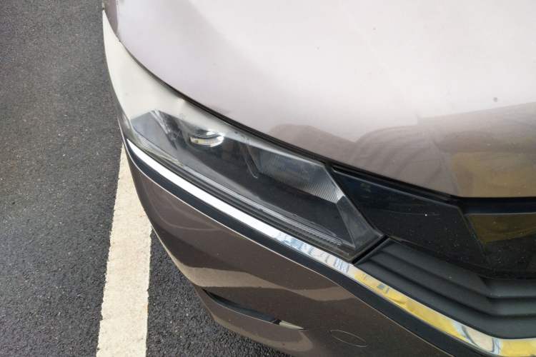 Used Honda Greiz 2016 1.5L Manual Classic Edition Right Front Headlight