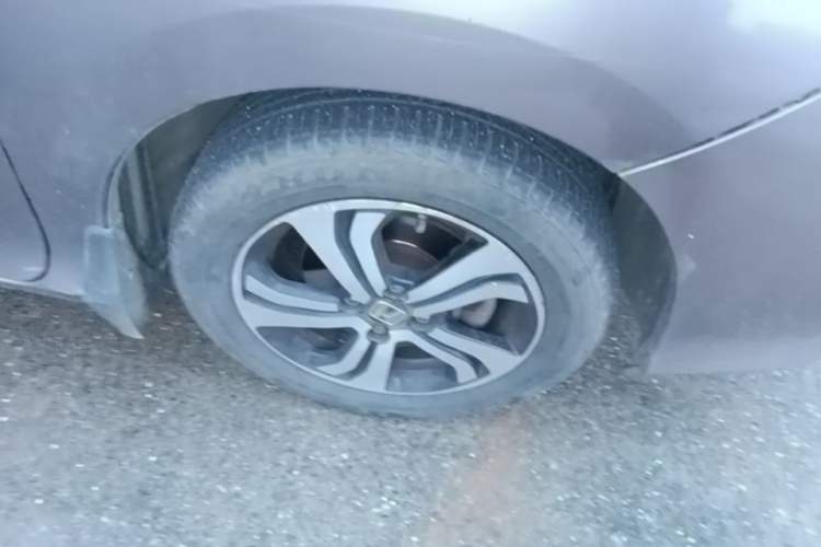 Used Honda Greiz 2016 1.5L CVT Classic Edition Right Front Wheel Hub