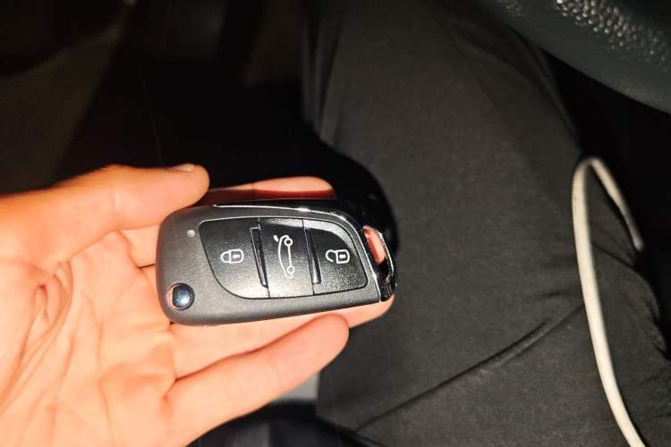 Used Honda Greiz 2016 1.5L CVT Comfort Version Vehicle Key