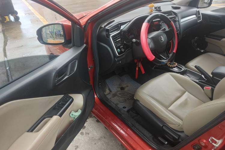 Used Honda Greiz 2016 1.5L CVT Comfort Version Driver Seat