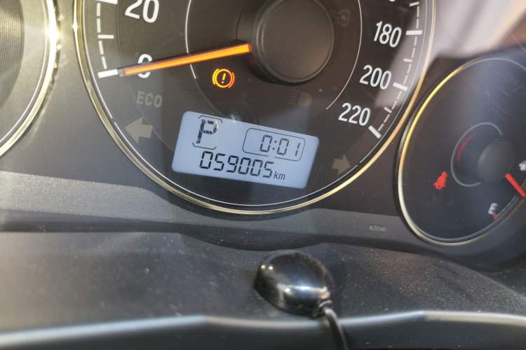 Used Honda Greiz 2016 1.5L CVT Comfort Version Odometer Close Up