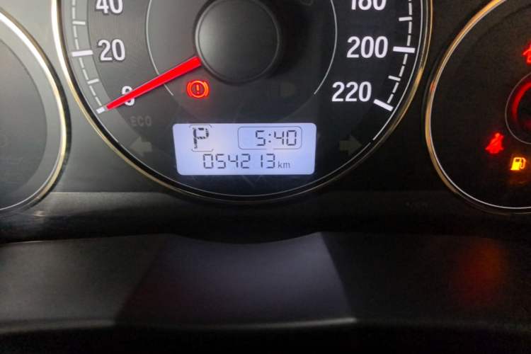 Used Honda Greiz 2016 1.5L CVT Comfort Version Odometer Close Up