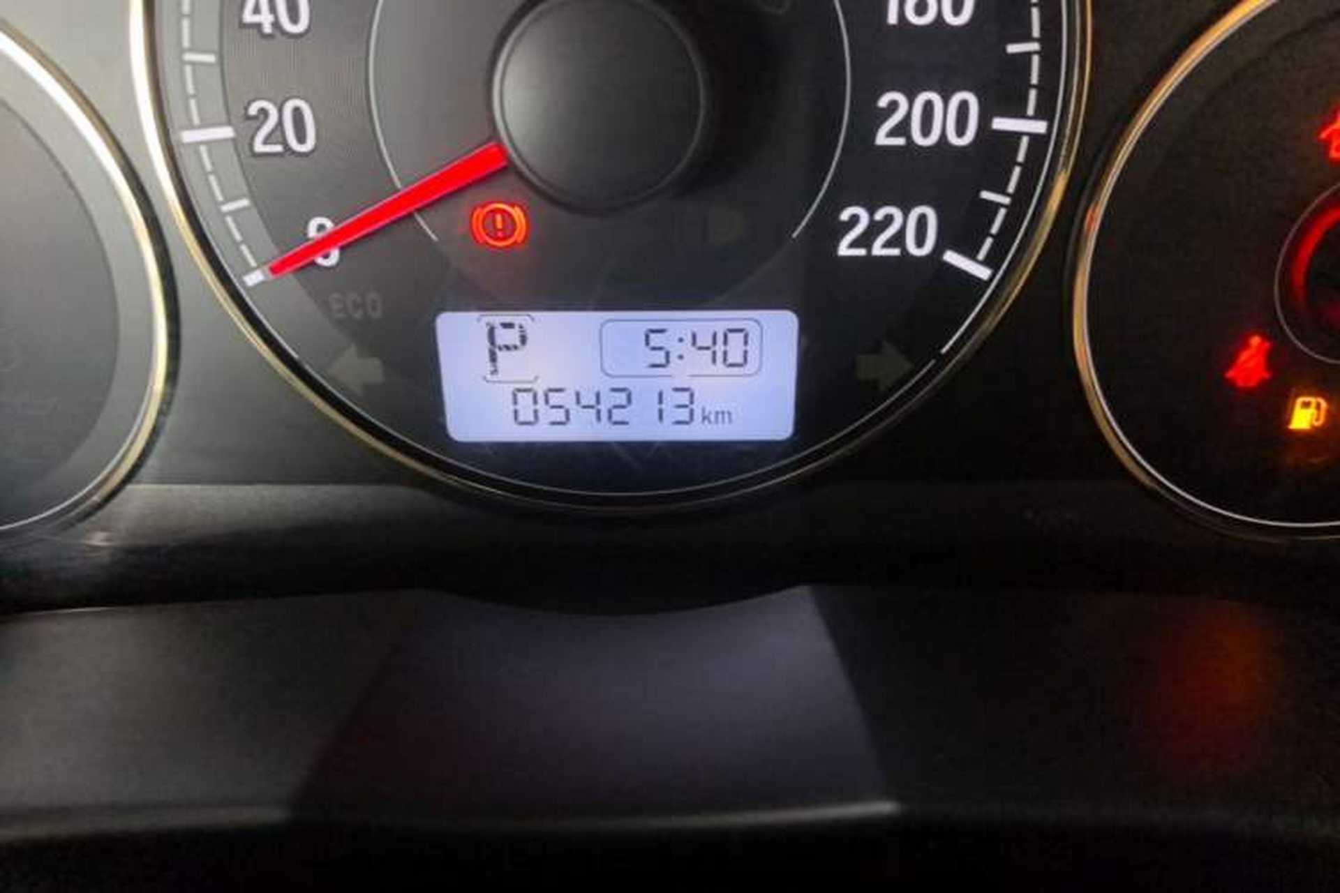 Used Honda Greiz 2016 1.5L CVT Comfort Version Odometer Close Up