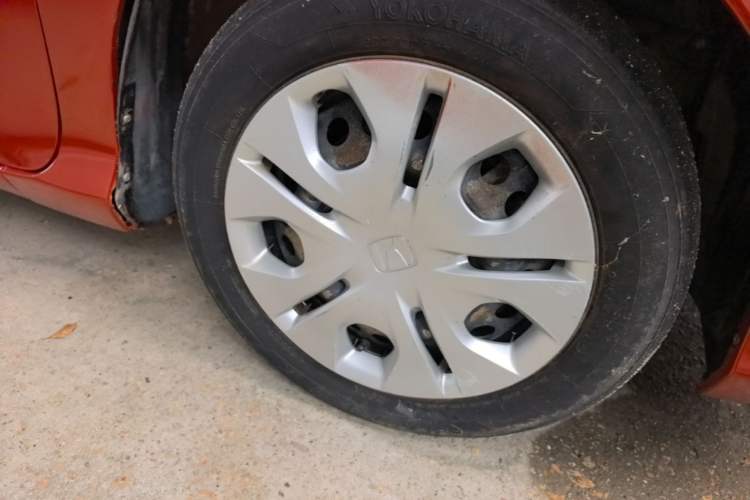 Used Honda Greiz 2016 1.5L CVT Comfort Version Right Front Wheel Hub
