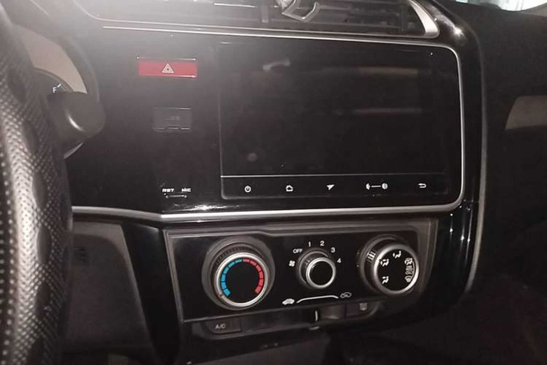 Used Honda Greiz 2016 1.5L CVT Fashion Edition Audio And AC Panel