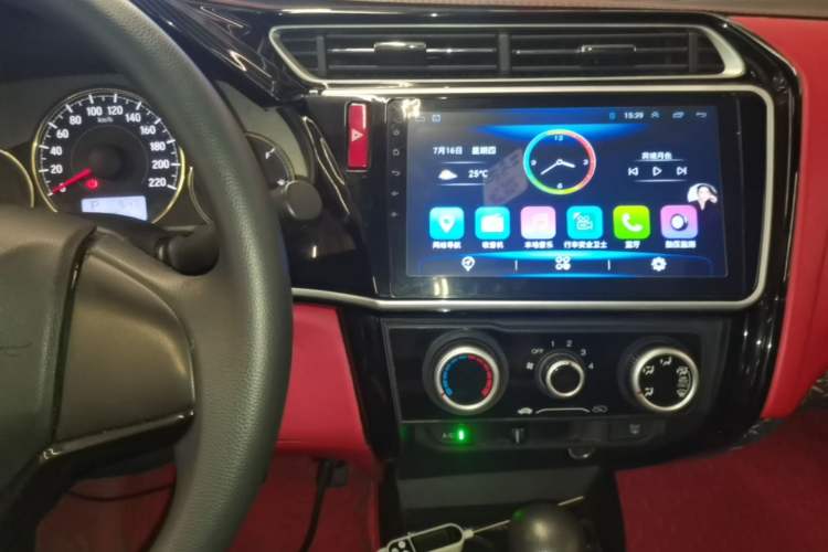 Used Honda Greiz 2016 1.5L CVT Fashion Edition Audio And AC Panel