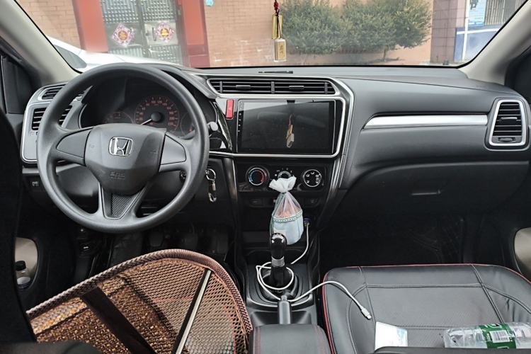 Used Honda Greiz 2016 1.5L Manual Classic Edition Center Console