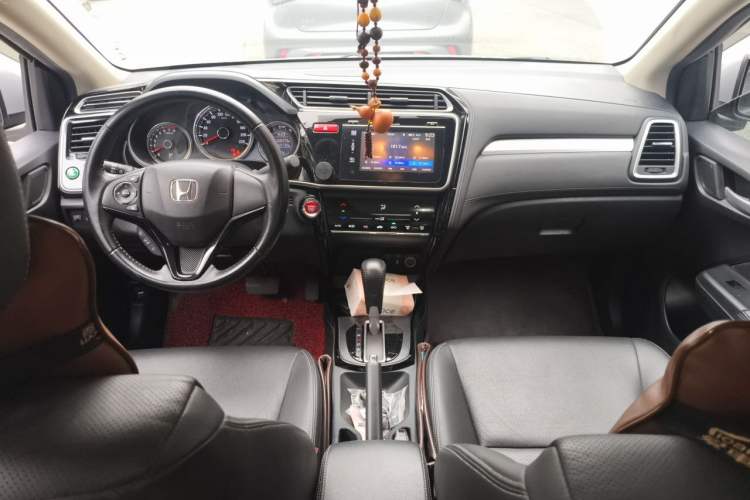 Used Honda Greiz 2016 1.5L CVT Luxury Edition Center Console