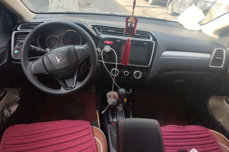 Used Honda Greiz 2016 1.5L CVT Comfort Version Center Console