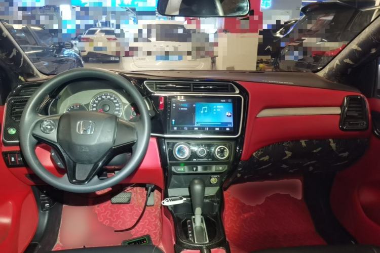 Used Honda Greiz 2016 1.5L CVT Fashion Edition Center Console