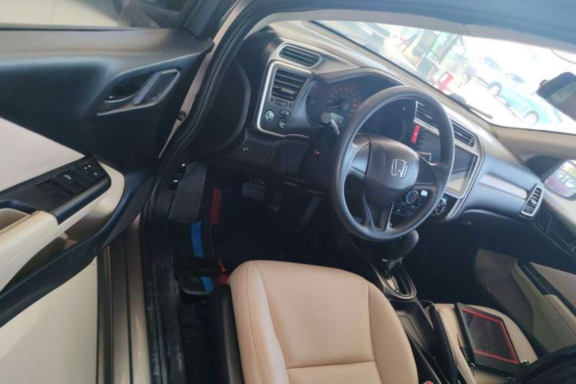 Used Honda Greiz 2016 1.5L CVT Classic Edition Driver Seat
