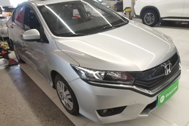 Used Honda Greiz 2016 1.5L CVT Fashion Edition Front Right 45 Deg